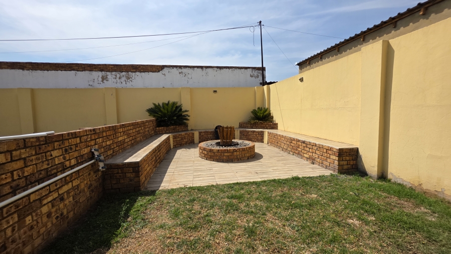 3 Bedroom Property for Sale in Brakpan Central Gauteng