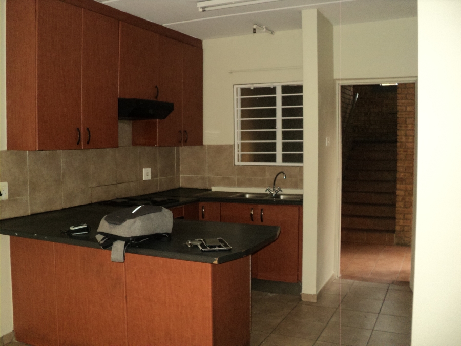2 Bedroom Property for Sale in Birchleigh Gauteng
