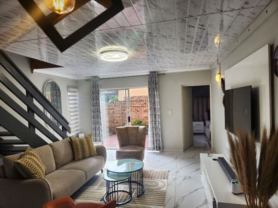 3 Bedroom Property for Sale in Glen Marais Gauteng