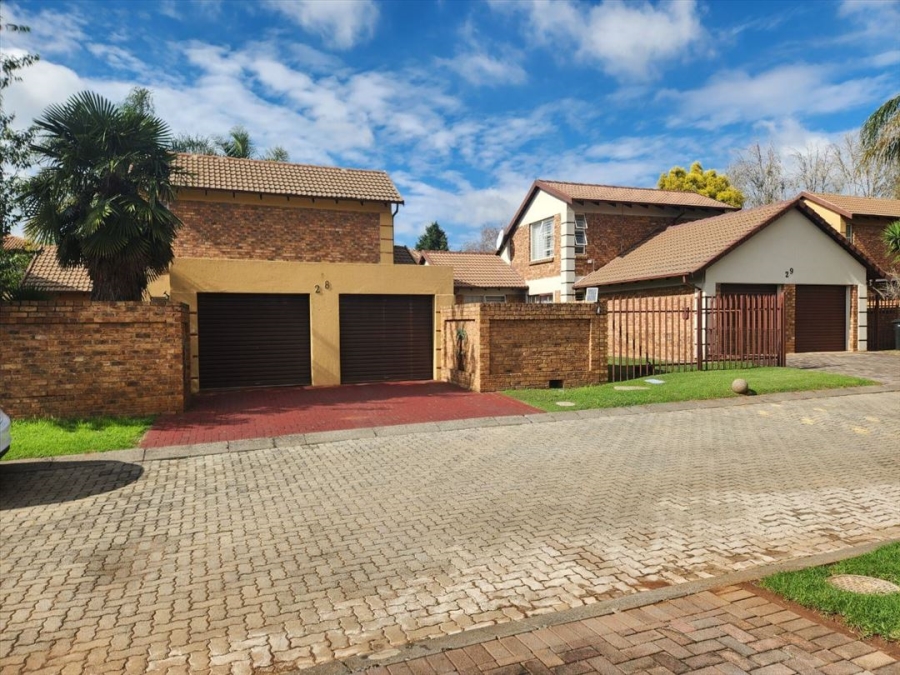 3 Bedroom Property for Sale in Glen Marais Gauteng