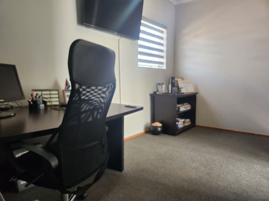 3 Bedroom Property for Sale in Glen Marais Gauteng