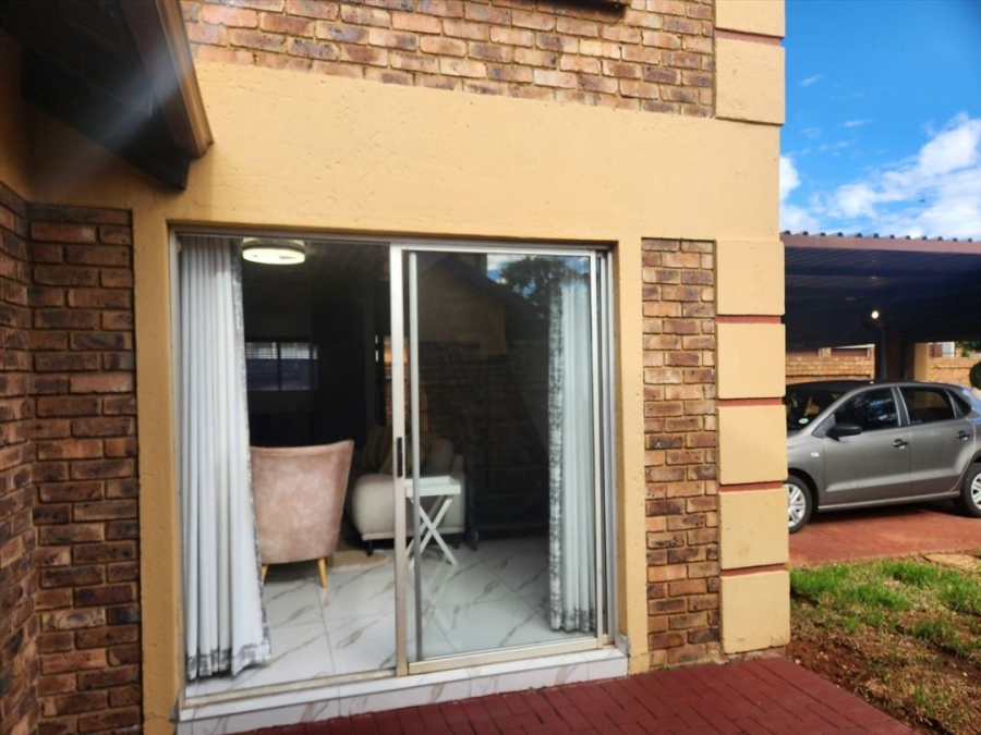 3 Bedroom Property for Sale in Glen Marais Gauteng