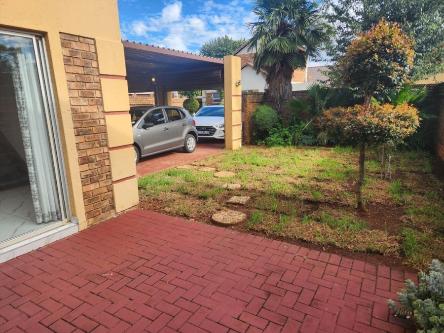 3 Bedroom Property for Sale in Glen Marais Gauteng