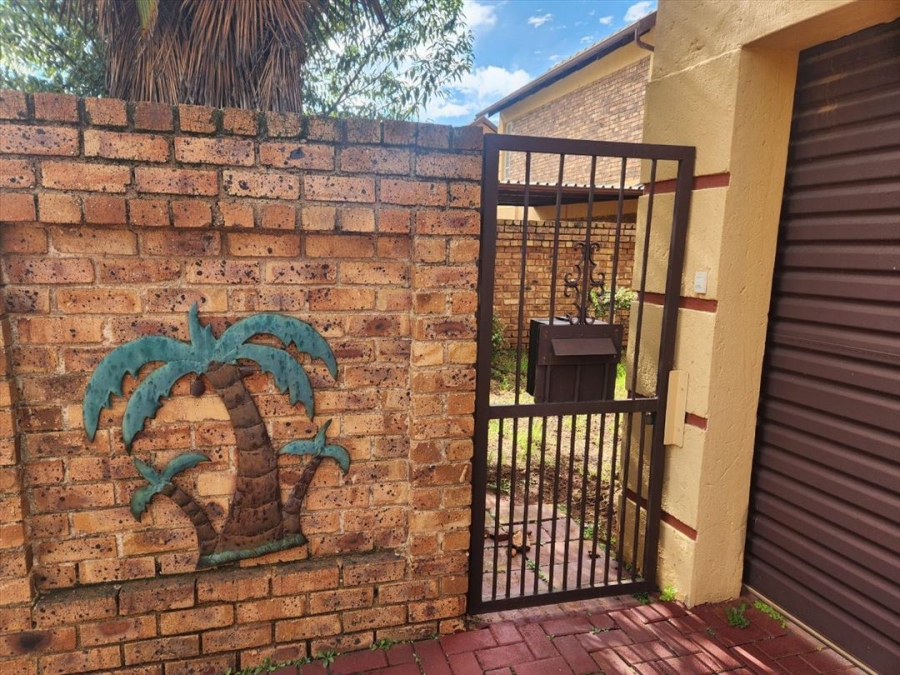 3 Bedroom Property for Sale in Glen Marais Gauteng