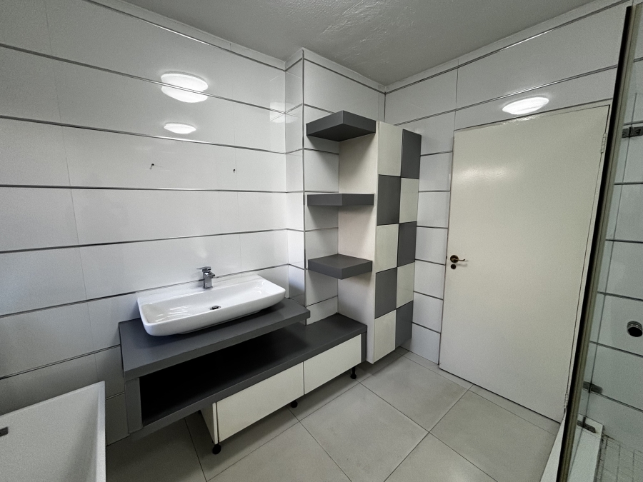 4 Bedroom Property for Sale in Morningside Gauteng