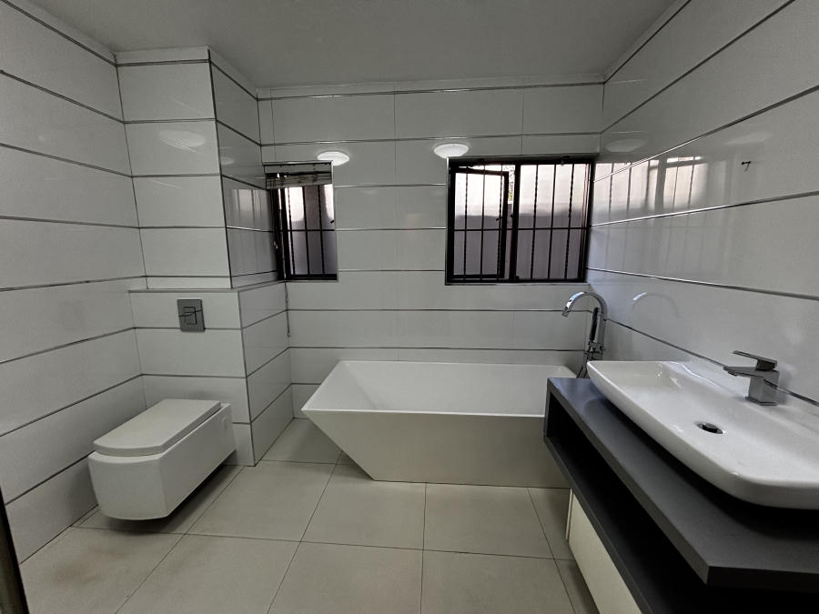 4 Bedroom Property for Sale in Morningside Gauteng