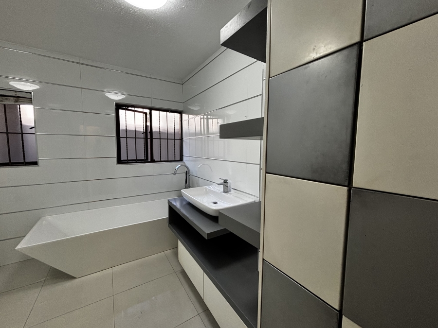 4 Bedroom Property for Sale in Morningside Gauteng