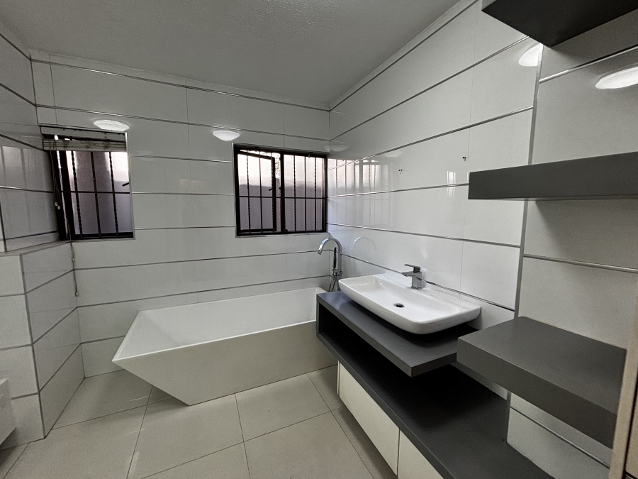 4 Bedroom Property for Sale in Morningside Gauteng