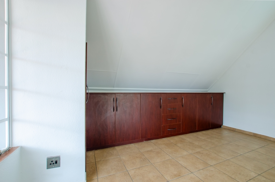 2 Bedroom Property for Sale in Rietvalleirand Gauteng