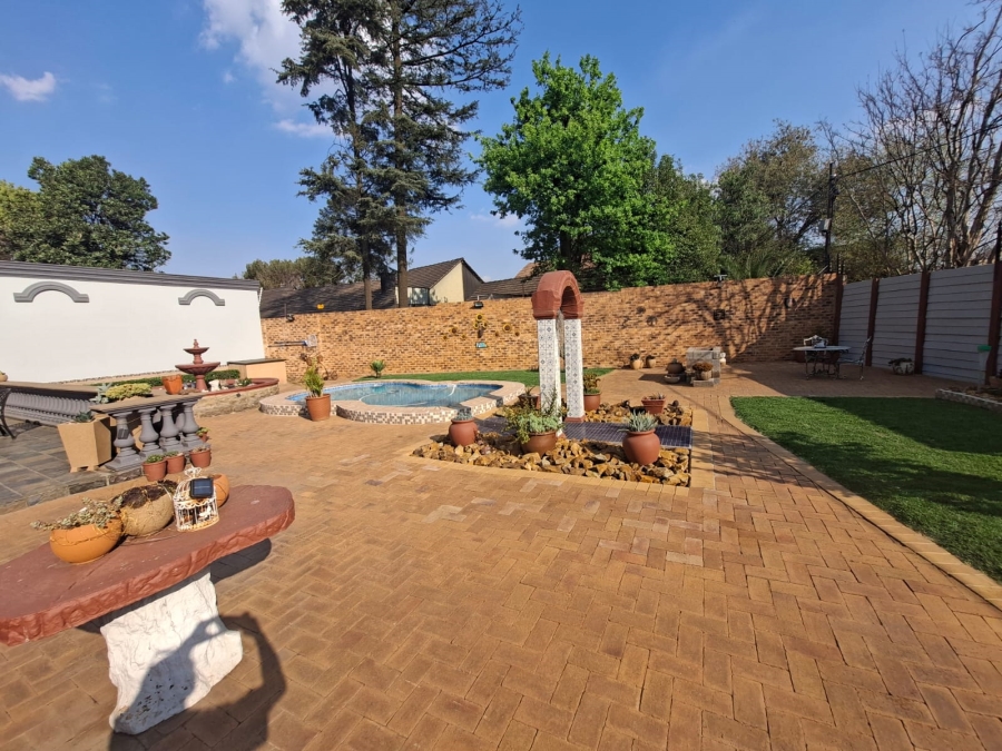 4 Bedroom Property for Sale in Aston Manor Gauteng