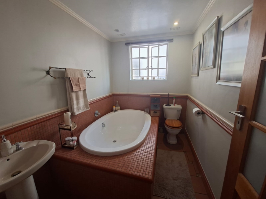 4 Bedroom Property for Sale in Aston Manor Gauteng