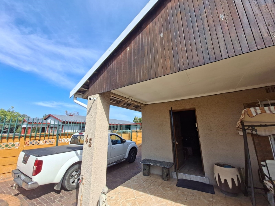 4 Bedroom Property for Sale in Van Dyk Park Gauteng
