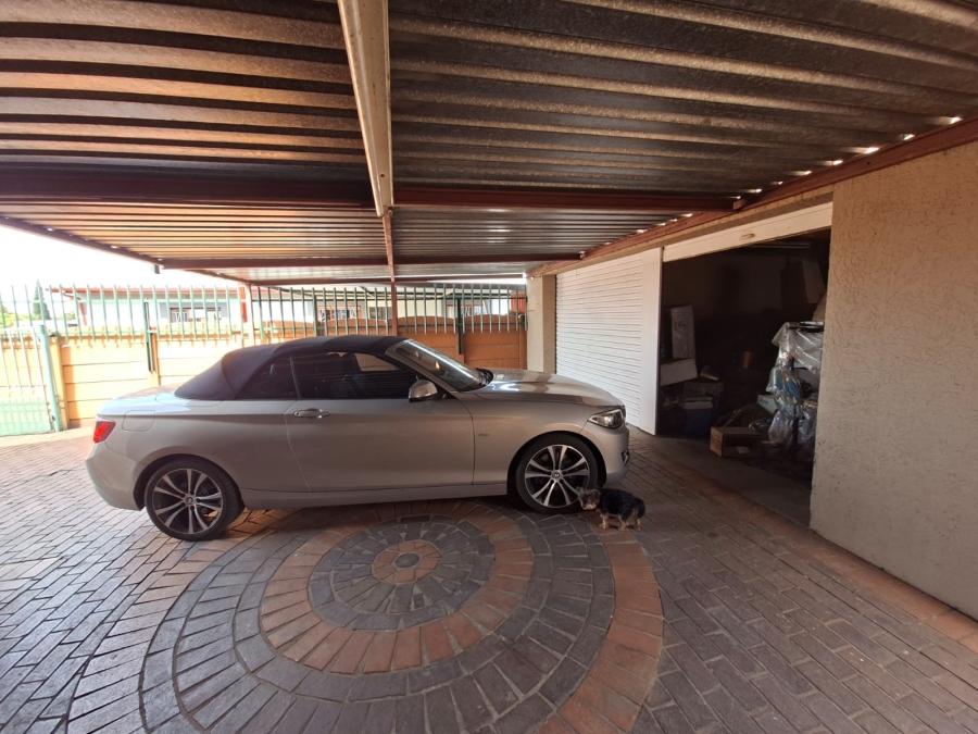 4 Bedroom Property for Sale in Van Dyk Park Gauteng