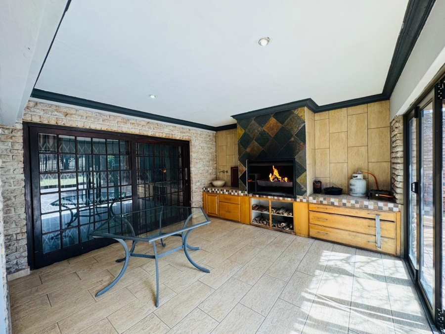 4 Bedroom Property for Sale in Vanderbijlpark SW 5 Gauteng