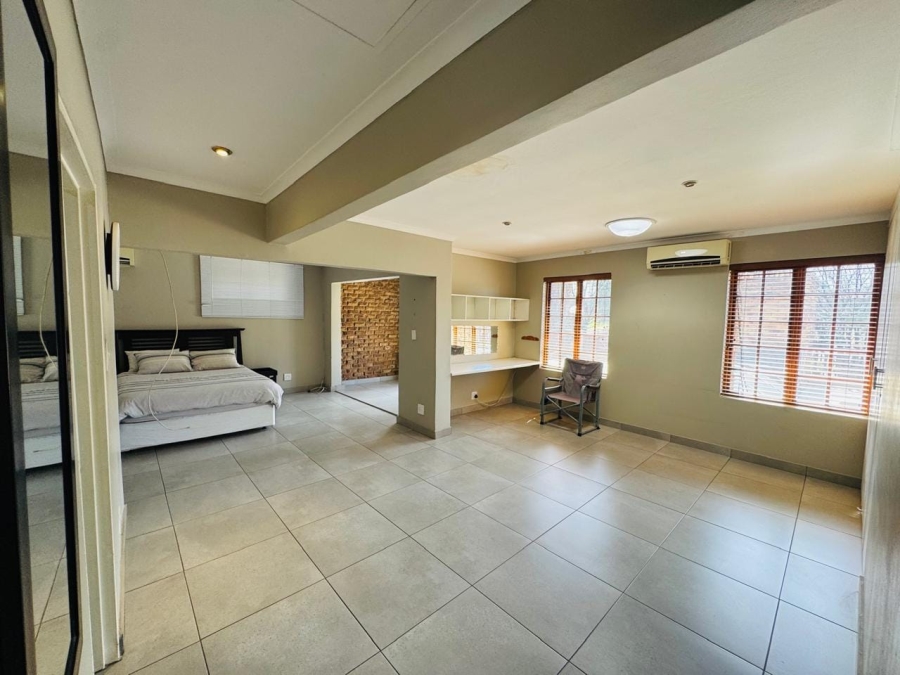 4 Bedroom Property for Sale in Vanderbijlpark SW 5 Gauteng