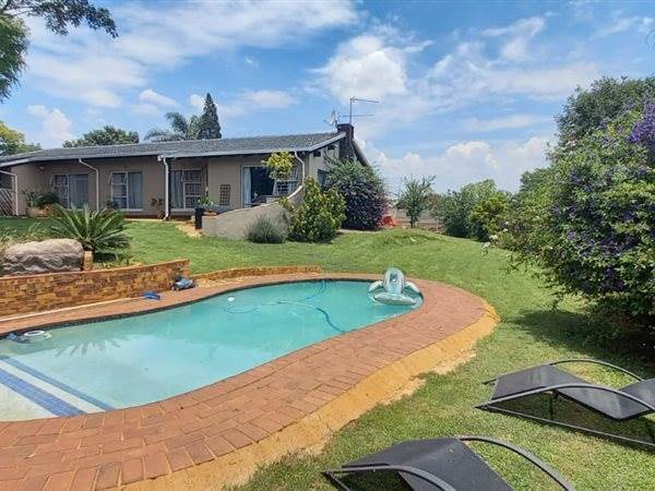 3 Bedroom Property for Sale in Croydon Gauteng