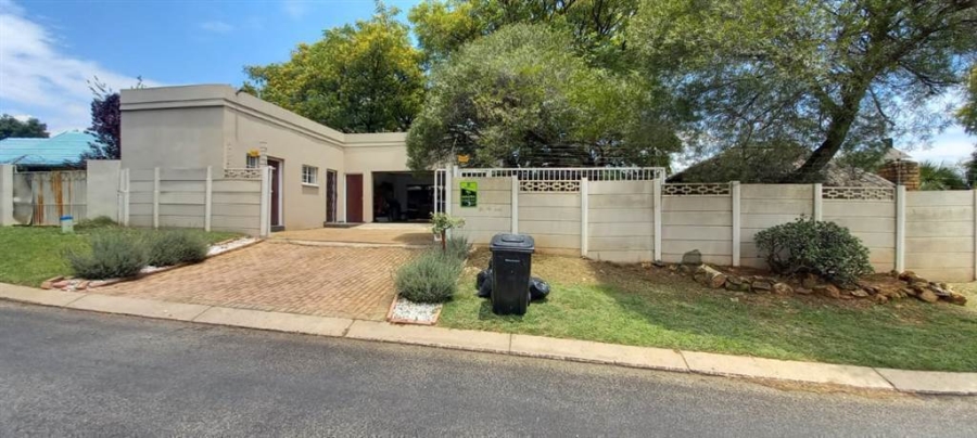 3 Bedroom Property for Sale in Croydon Gauteng