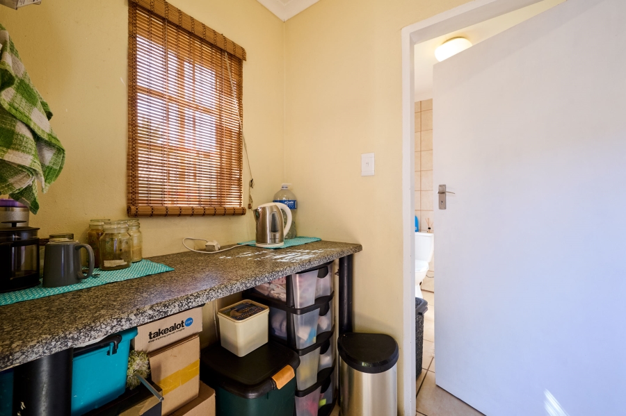 5 Bedroom Property for Sale in Noordwyk Gauteng