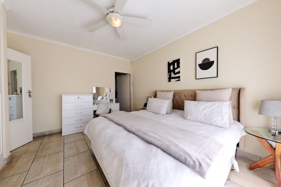 5 Bedroom Property for Sale in Noordwyk Gauteng