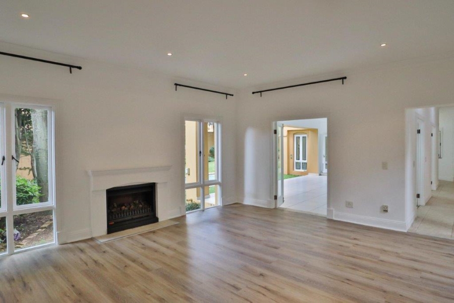 To Let 4 Bedroom Property for Rent in Sandhurst Gauteng