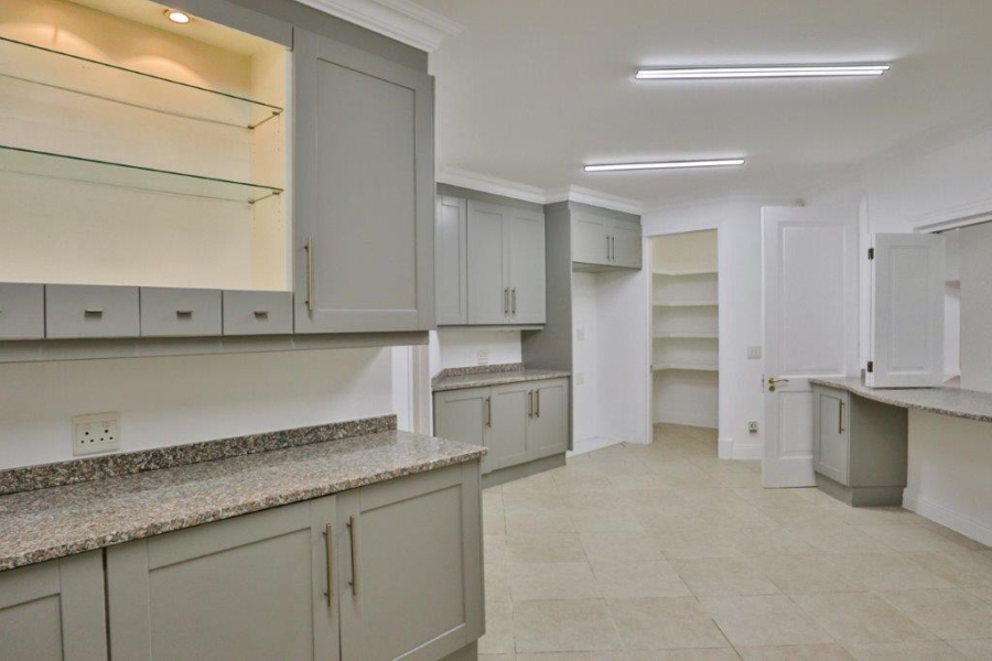 To Let 4 Bedroom Property for Rent in Sandhurst Gauteng