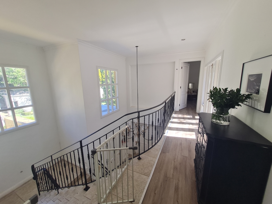 To Let 4 Bedroom Property for Rent in Sandhurst Gauteng