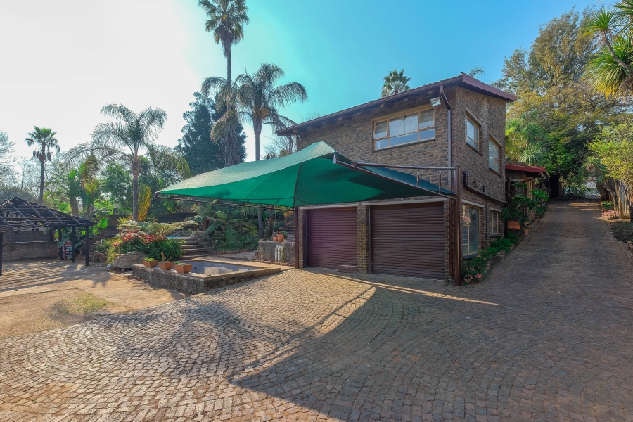 3 Bedroom Property for Sale in Kenmare Gauteng