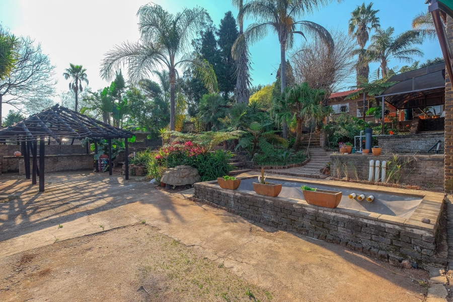 3 Bedroom Property for Sale in Kenmare Gauteng