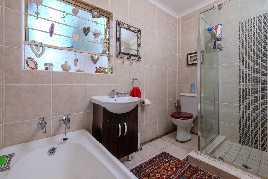 3 Bedroom Property for Sale in Kenmare Gauteng