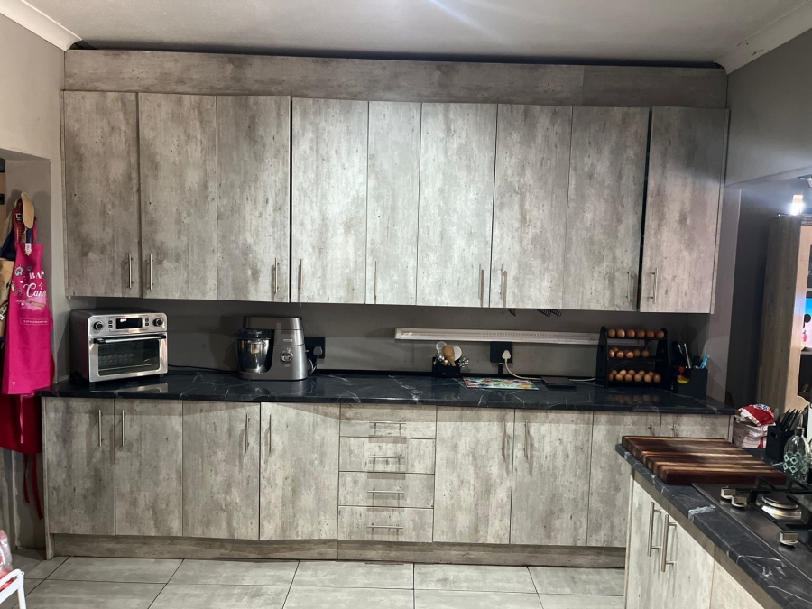 3 Bedroom Property for Sale in Quellerie Park Gauteng