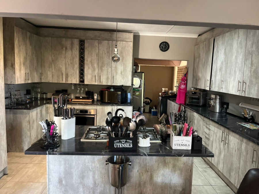 3 Bedroom Property for Sale in Quellerie Park Gauteng