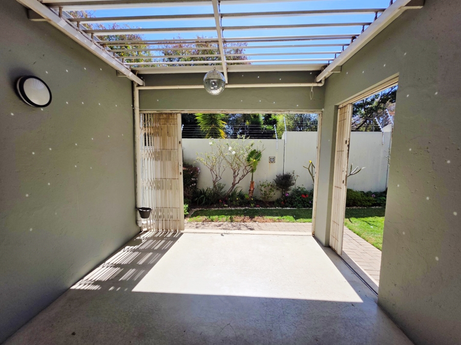 2 Bedroom Property for Sale in Ferndale Gauteng