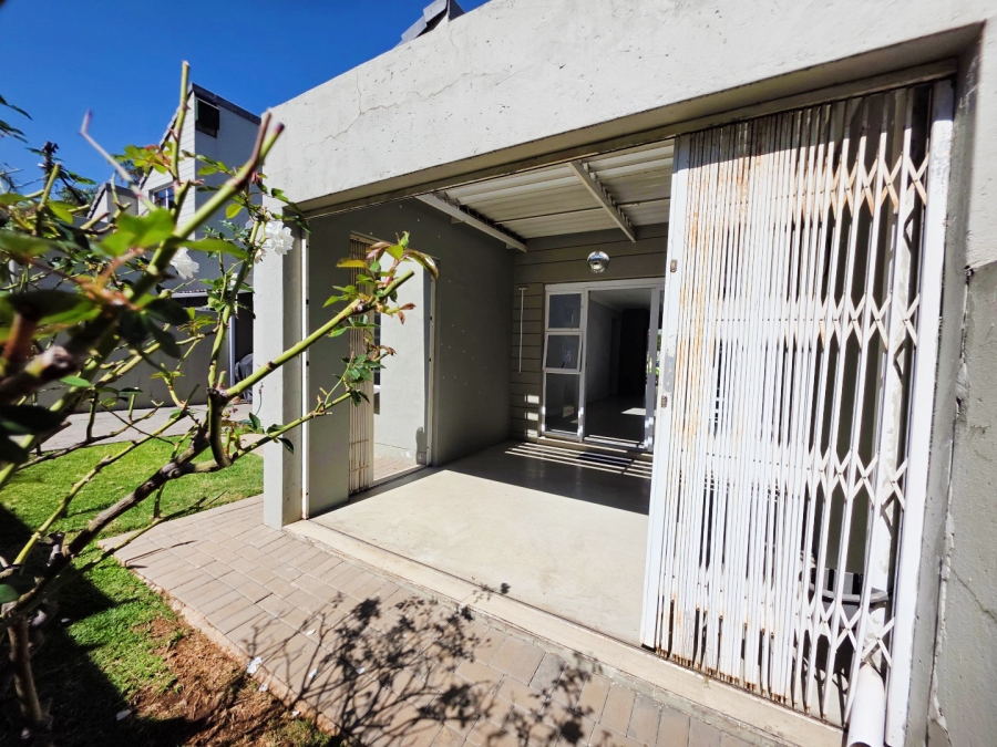 2 Bedroom Property for Sale in Ferndale Gauteng