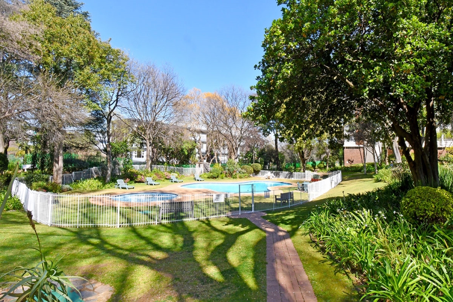 To Let 3 Bedroom Property for Rent in Eltonhill Gauteng