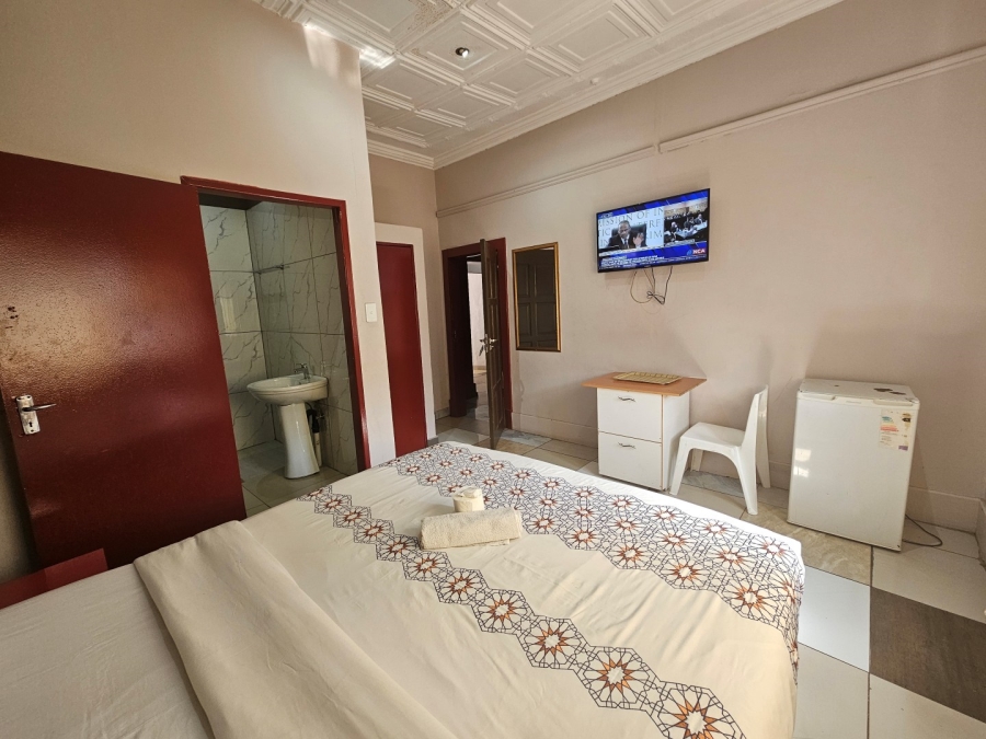 23 Bedroom Property for Sale in Bellevue Gauteng