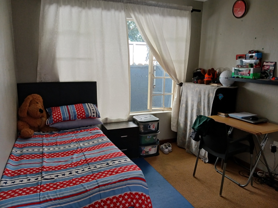 To Let 3 Bedroom Property for Rent in Bellairspark Gauteng