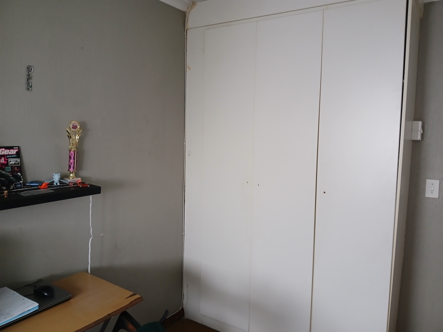 To Let 3 Bedroom Property for Rent in Bellairspark Gauteng