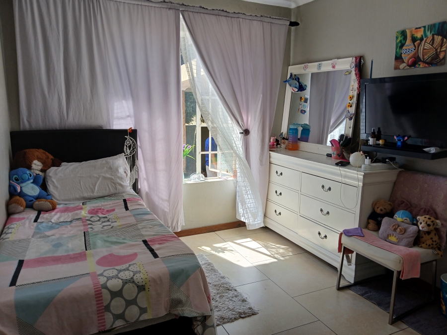 To Let 3 Bedroom Property for Rent in Bellairspark Gauteng