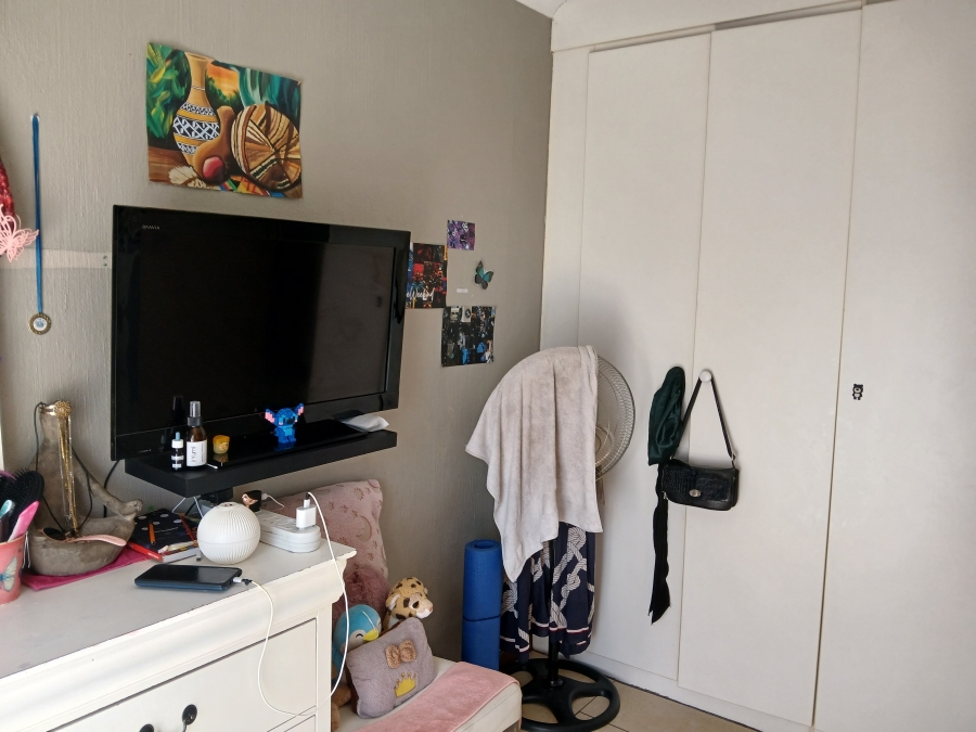 To Let 3 Bedroom Property for Rent in Bellairspark Gauteng