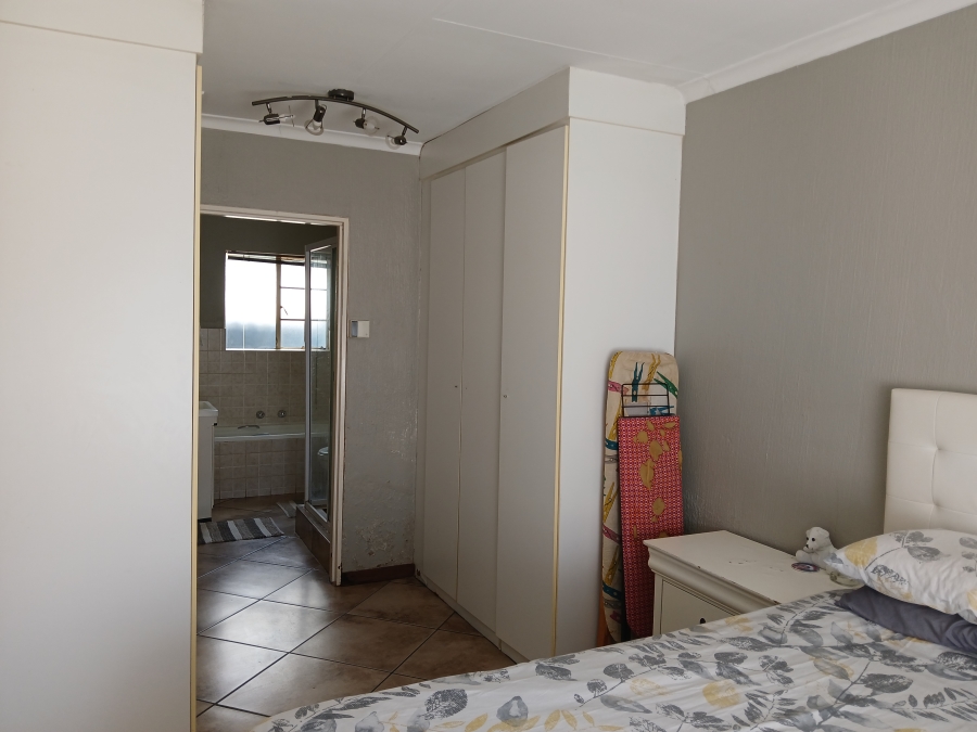 To Let 3 Bedroom Property for Rent in Bellairspark Gauteng
