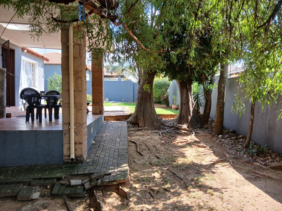 To Let 3 Bedroom Property for Rent in Bellairspark Gauteng