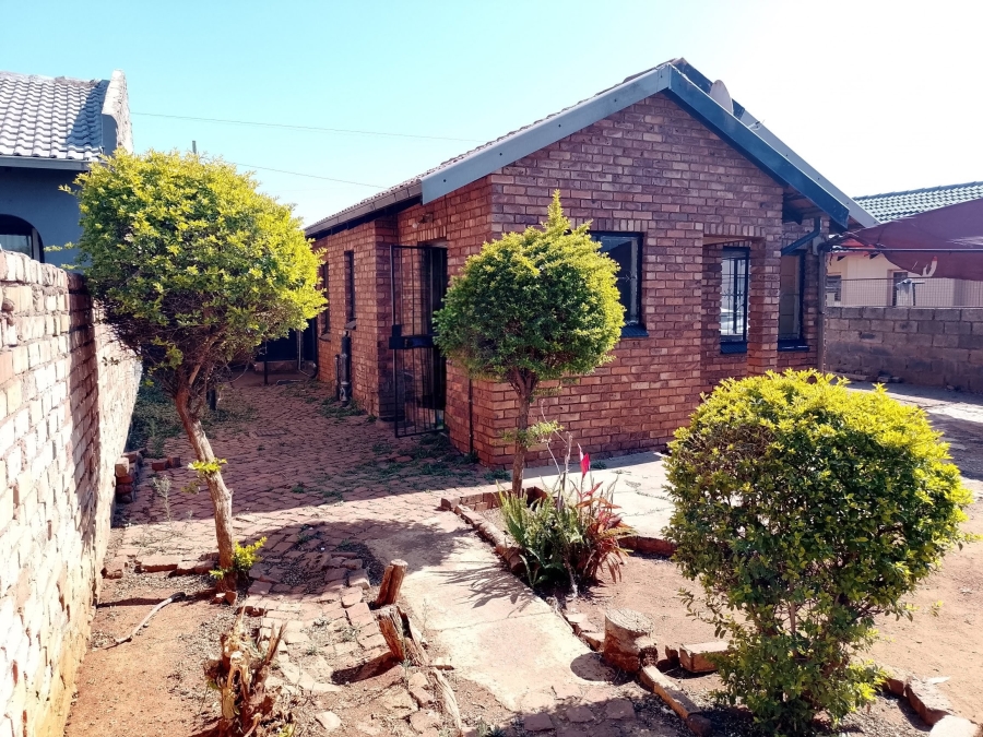 2 Bedroom Property for Sale in Mamelodi East Gauteng