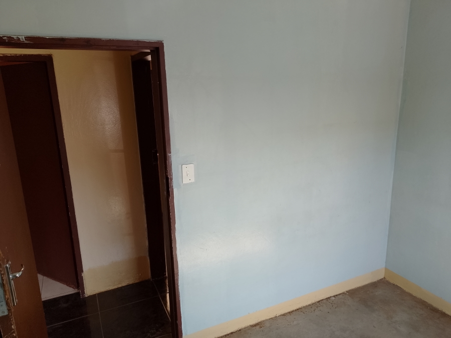 2 Bedroom Property for Sale in Mamelodi East Gauteng