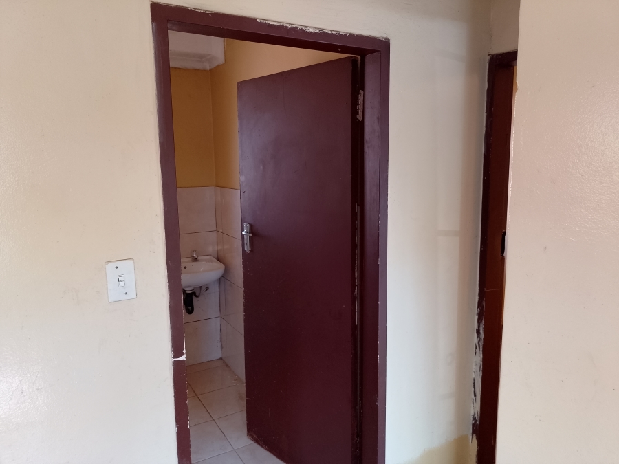 2 Bedroom Property for Sale in Mamelodi East Gauteng