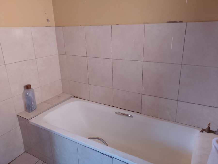 2 Bedroom Property for Sale in Mamelodi East Gauteng