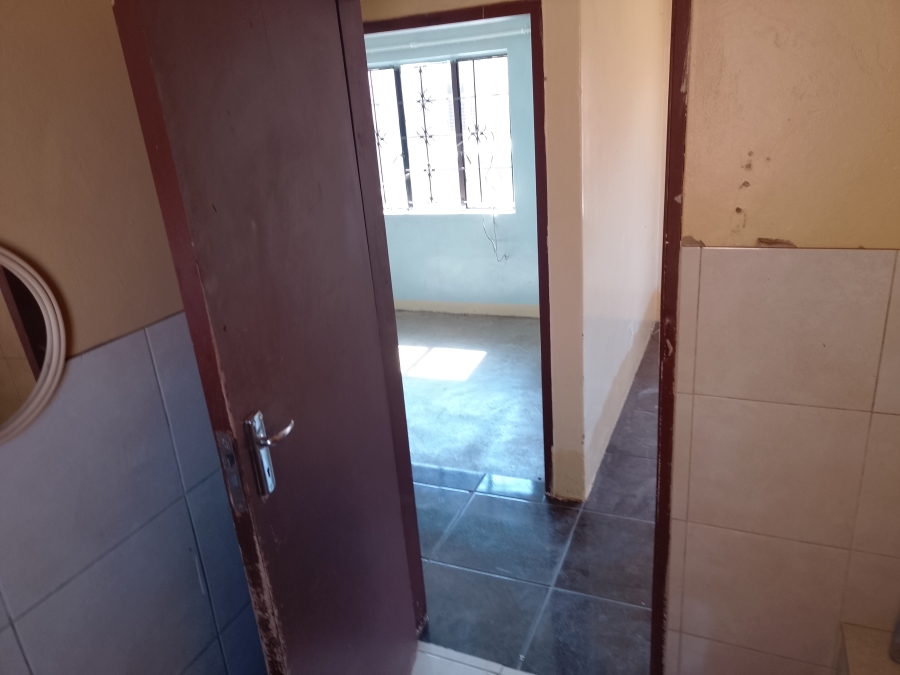 2 Bedroom Property for Sale in Mamelodi East Gauteng