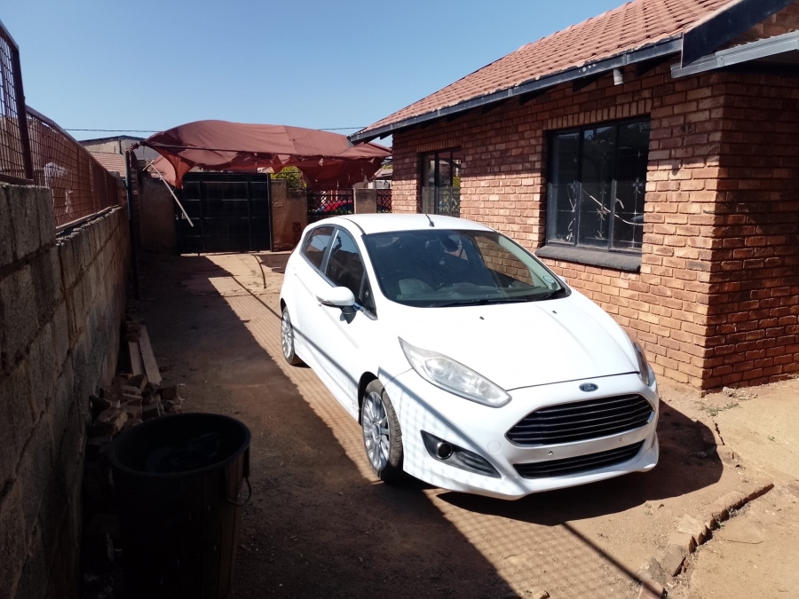 2 Bedroom Property for Sale in Mamelodi East Gauteng