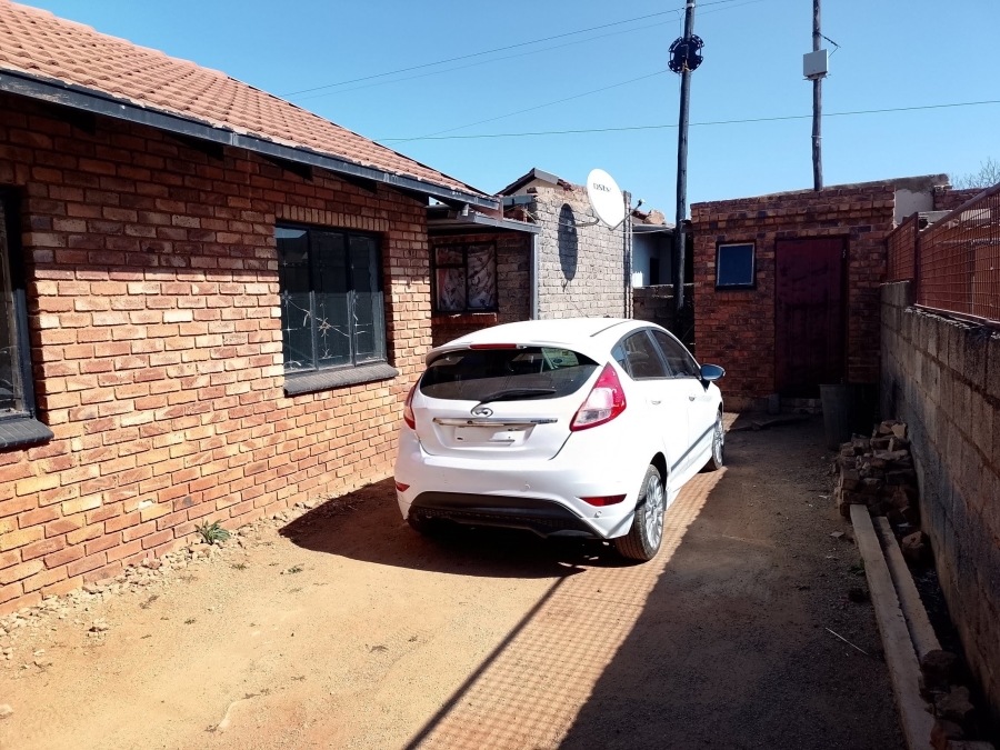 2 Bedroom Property for Sale in Mamelodi East Gauteng