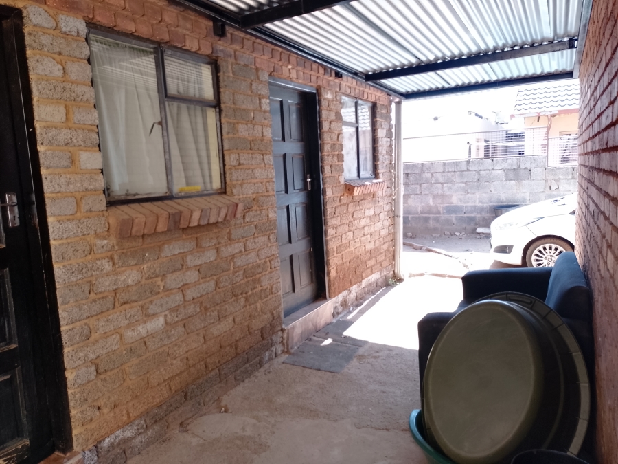 2 Bedroom Property for Sale in Mamelodi East Gauteng