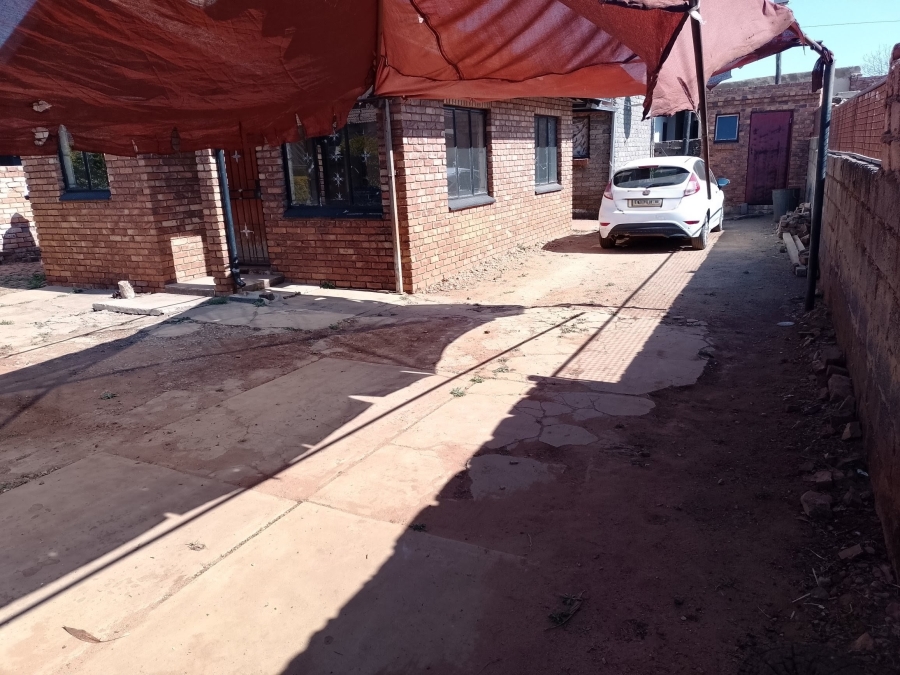 2 Bedroom Property for Sale in Mamelodi East Gauteng